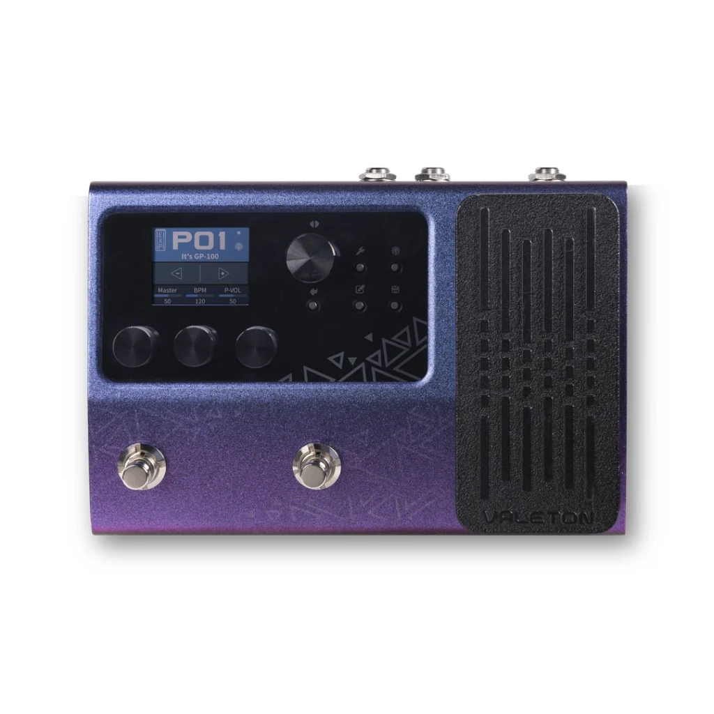 Vista superior de la pedalera Valeton GP-100VT en acabado violeta con pantalla digital y pedal de expresión.